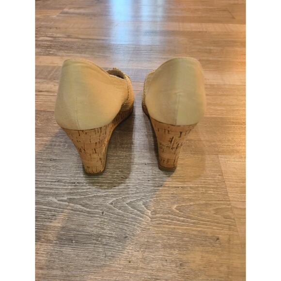 Bamboo 6.5 womens cream/ beige cork wedges - Picture 4 of 8